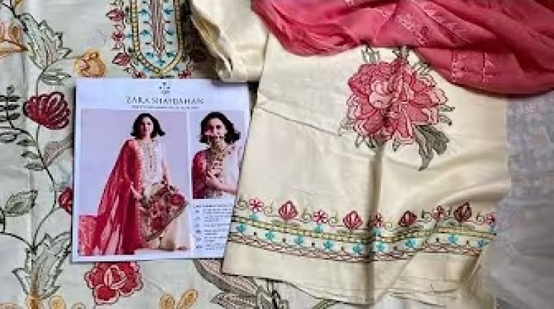 Embroidered lawn With Chiffon Dupatta